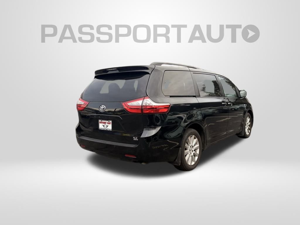 Used 2016 Toyota Sienna XLE image 6