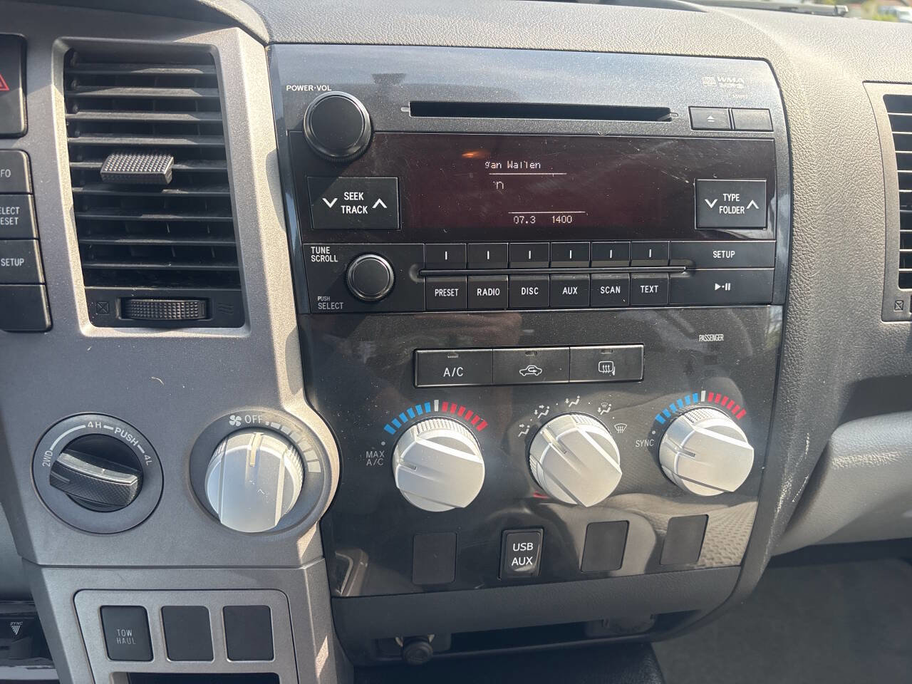 Used 2010 Toyota Tundra 4x4 Double Cab image 32