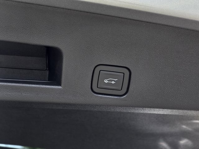 New 2026 GMC Acadia Elevation w/ Black Edition FWD image 9
