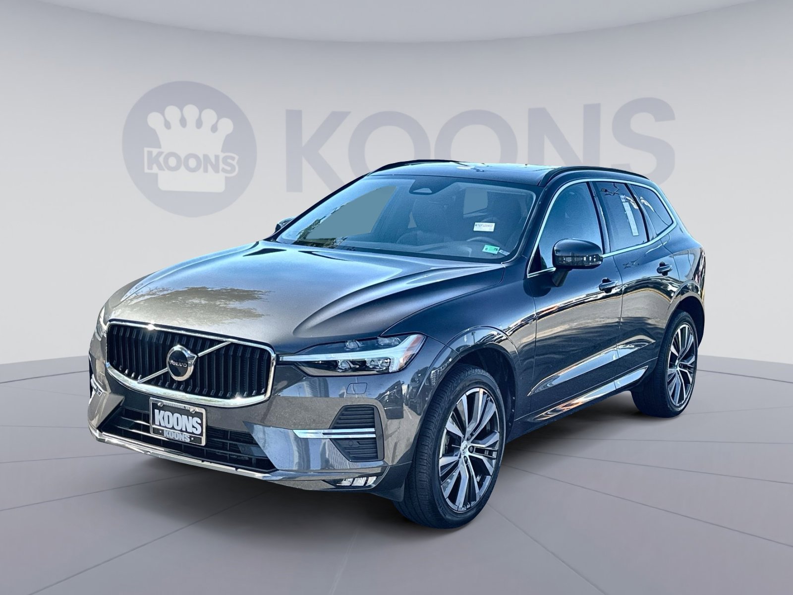 Used 2022 Volvo XC60 B5 Momentum w/ Climate Package