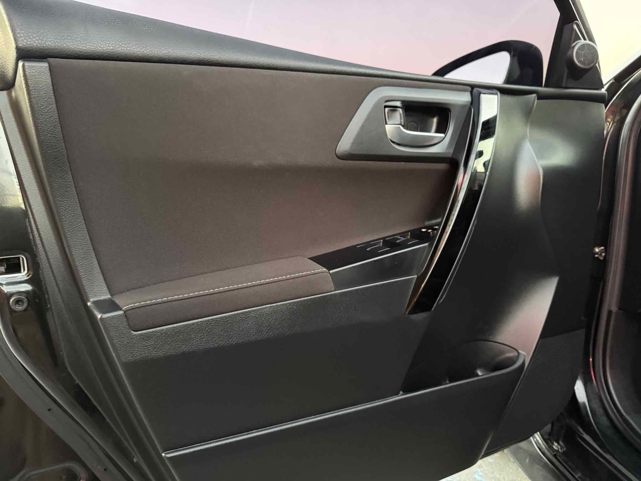 Used 2017 Toyota Corolla iM image 73