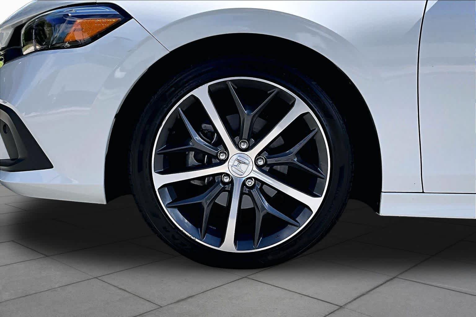 Used 2024 Honda Civic Touring image 10