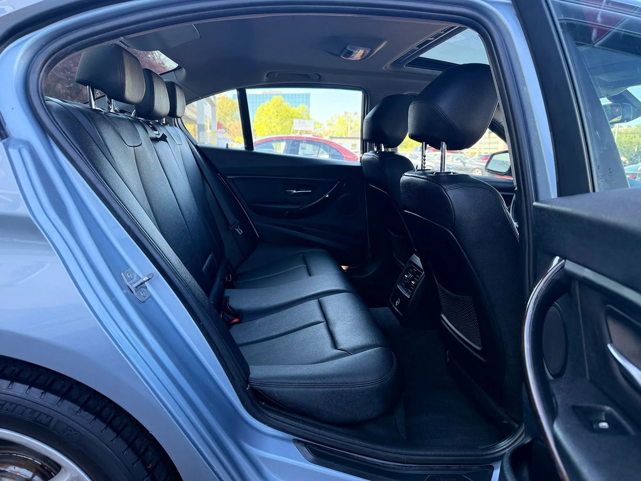 Used 2015 BMW 328i xDrive Sedan AWD/4WD image 32