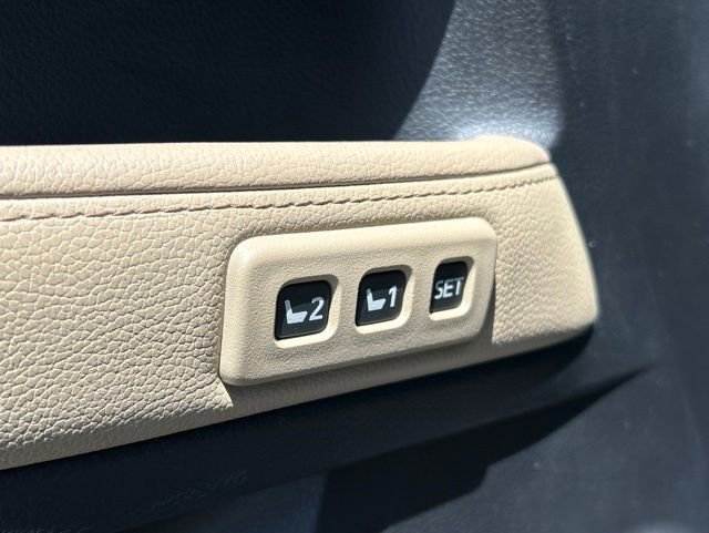 Used 2021 Toyota 4Runner Limited AWD/4WD image 14