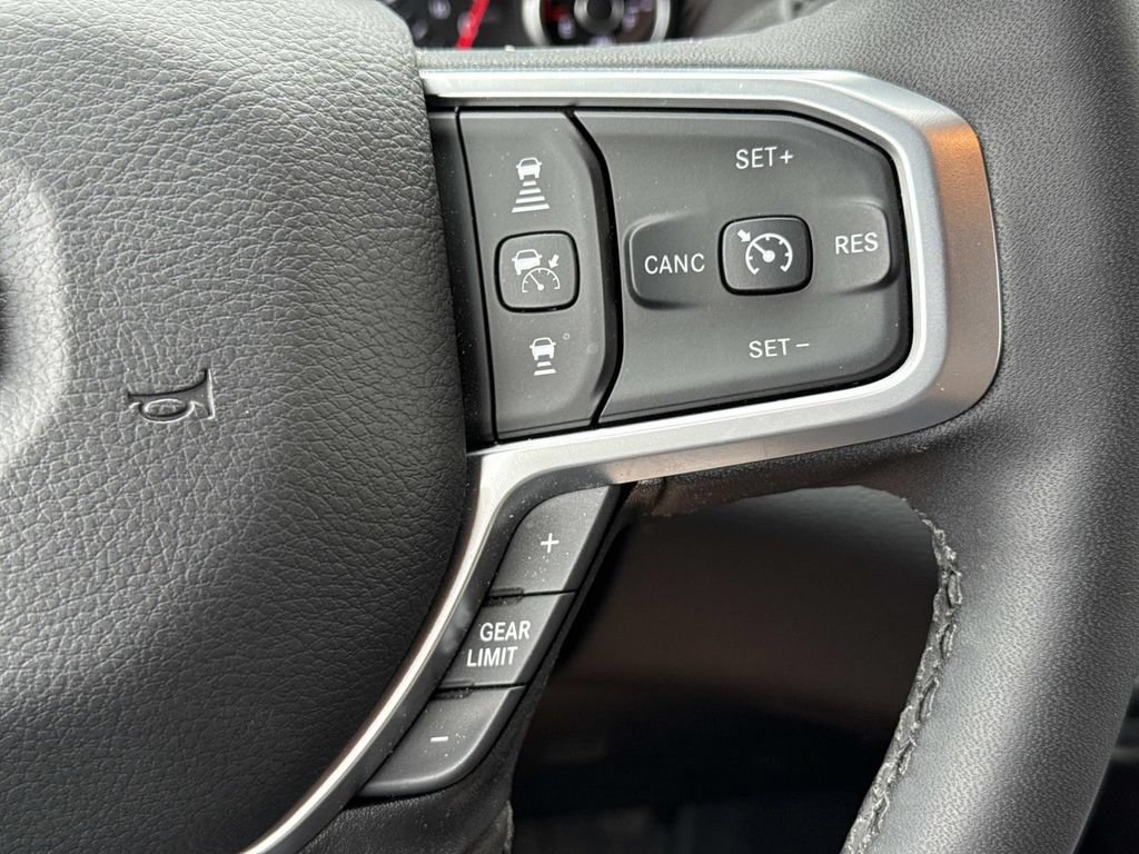 Used 2025 RAM 2500 Big Horn AWD/4WD image 11