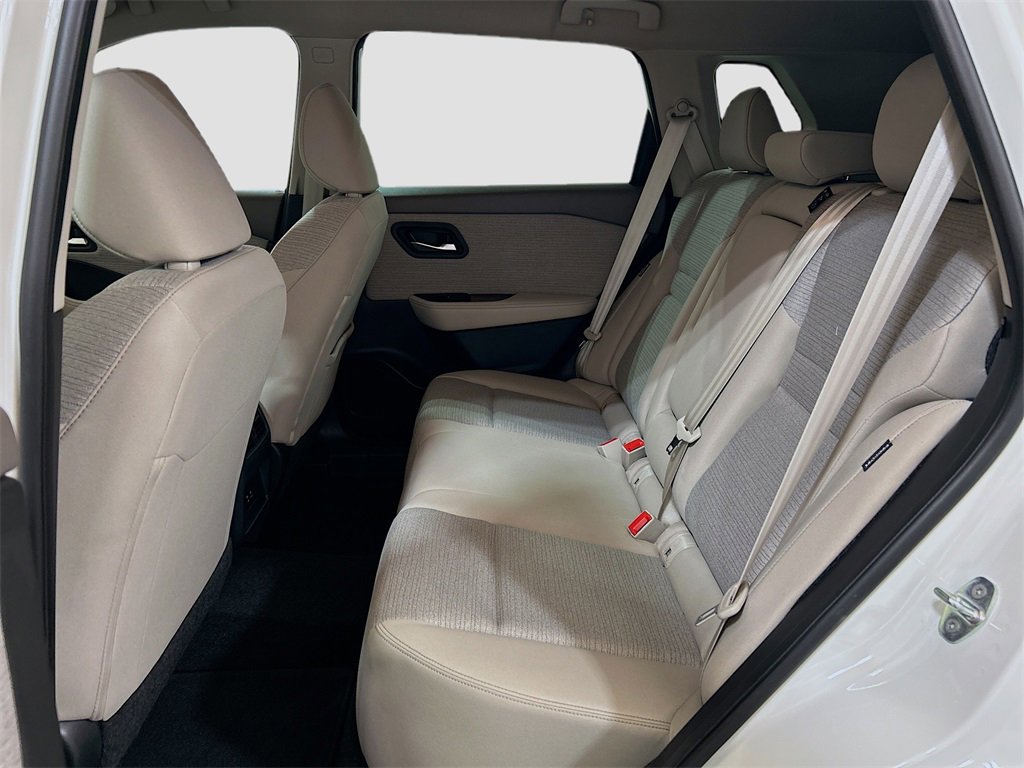 Used 2023 Nissan Rogue SV image 20