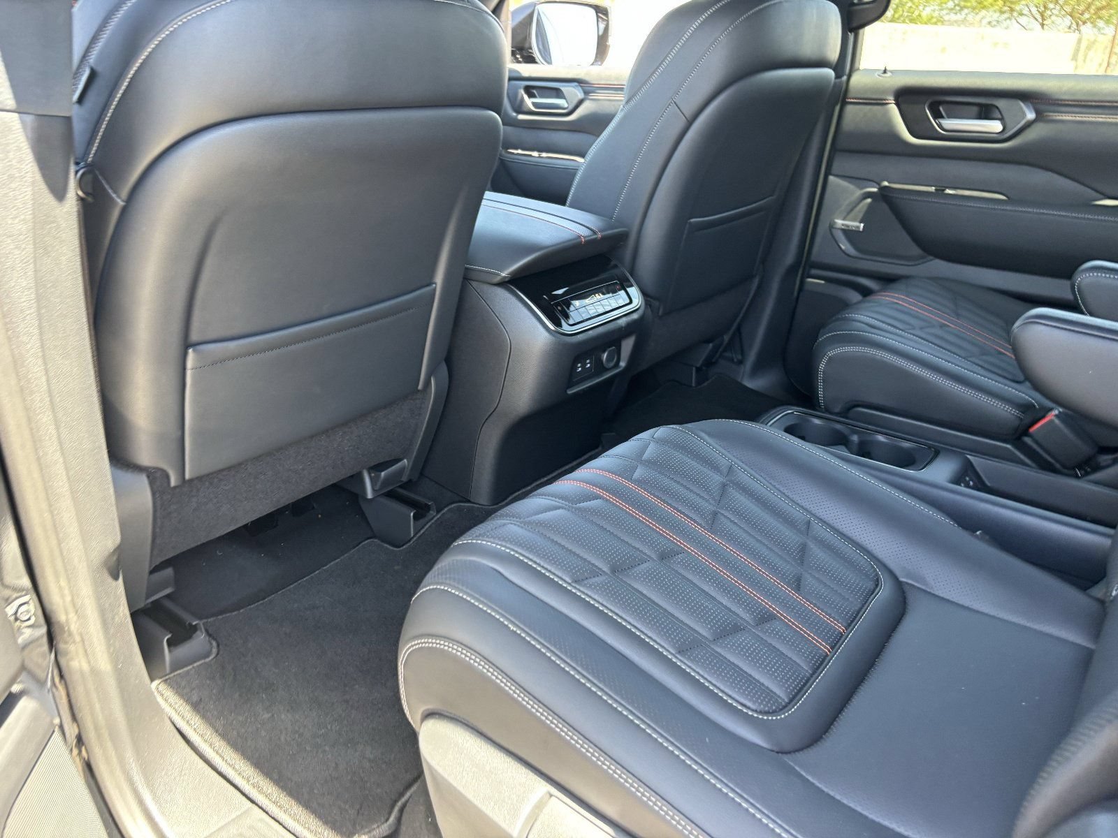 New 2026 Nissan Armada PRO-4X w/ Captain's Chari Seat Package AWD/4WD image 19