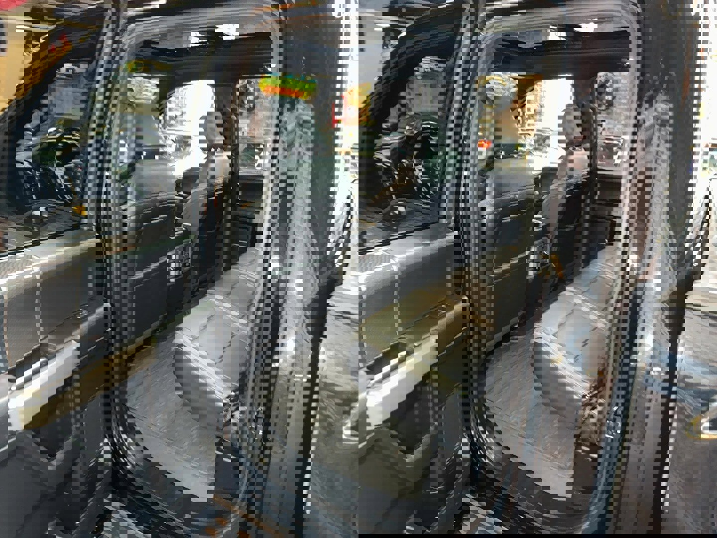 Used 2018 Ford F150 Raptor w/ Equipment Group 802A Luxury image 70