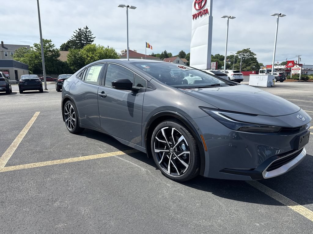 New 2026 Toyota Prius Plug-In Hybrid FWD image 6