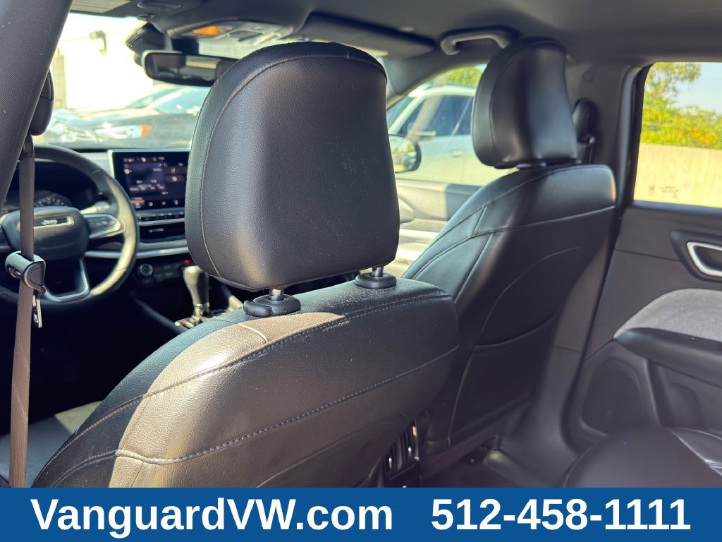Used 2023 Jeep Compass Latitude w/ Convenience Group AWD/4WD image 30