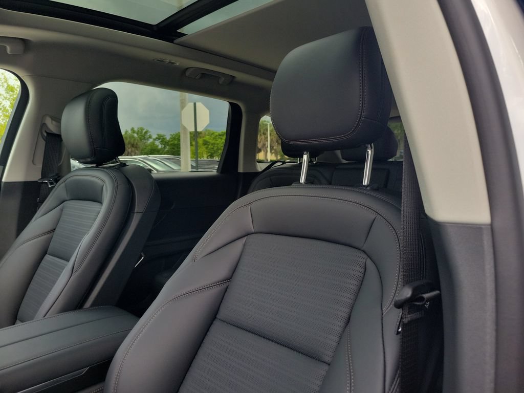 New 2026 Lincoln Nautilus Reserve w/ Jet Appearance Package AWD/4WD image 21