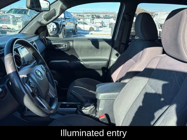 Used 2017 Toyota Tacoma TRD Off-Road image 11