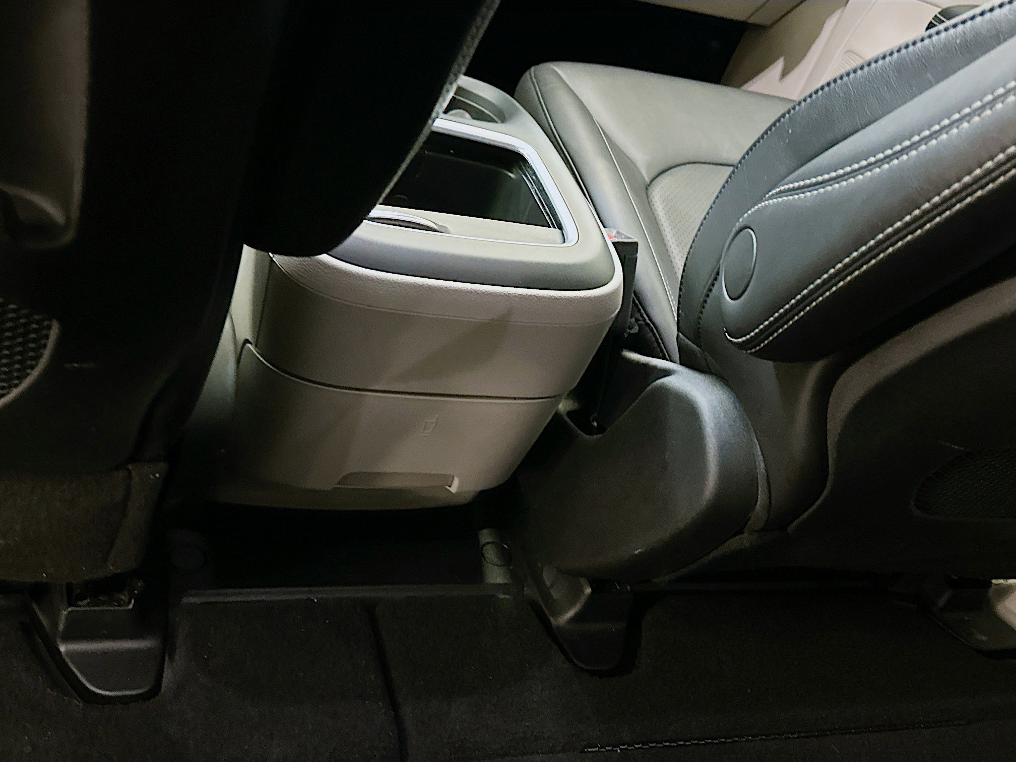 Used 2024 Chrysler Pacifica Touring-L image 27