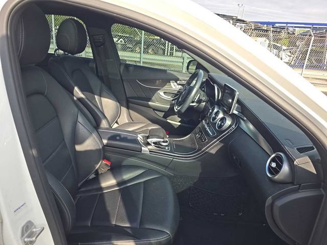 Used 2015 Mercedes-Benz C 300 Sedan w/ Sport Package image 9