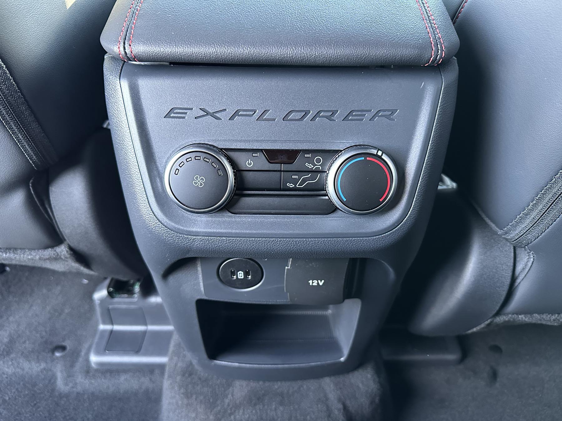 New 2026 Ford Explorer ST-Line w/ ST-Line Street Pack image 34