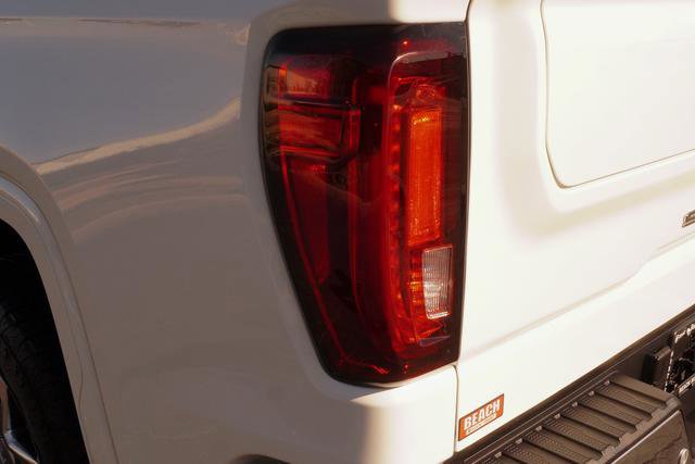 Used 2025 GMC Sierra 1500 SLT w/ SLT Premium Plus Package image 39