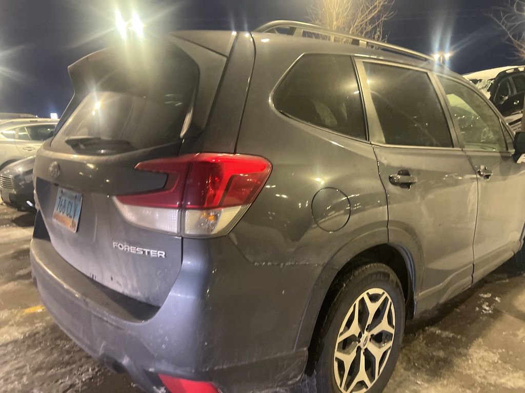 Used 2022 Subaru Forester Premium image 33