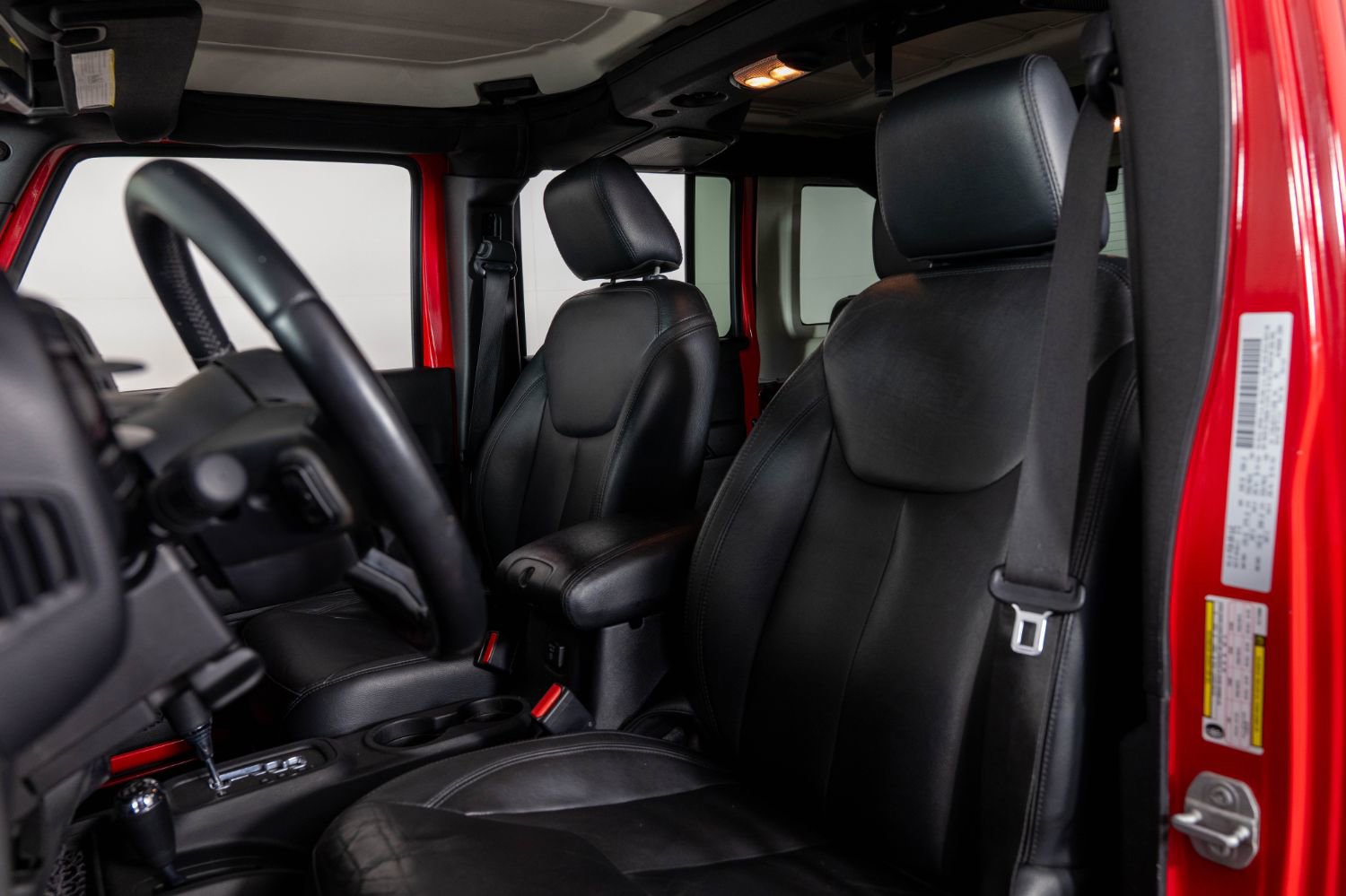 Used 2015 Jeep Wrangler Sahara image 16