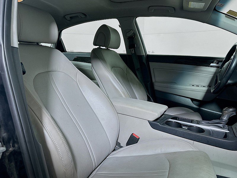 Used 2017 Hyundai Sonata Limited image 29