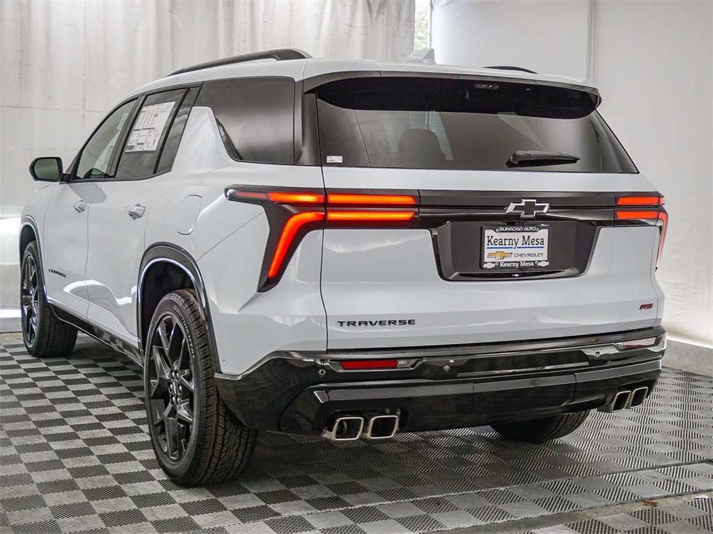 New 2026 Chevrolet Traverse RS w/ LPO, Floor Liner Package image 6