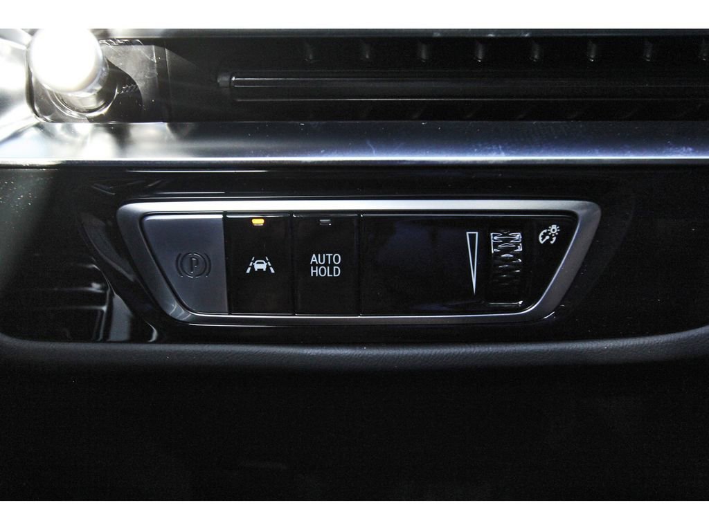 New 2026 Cadillac Lyriq Luxury image 14