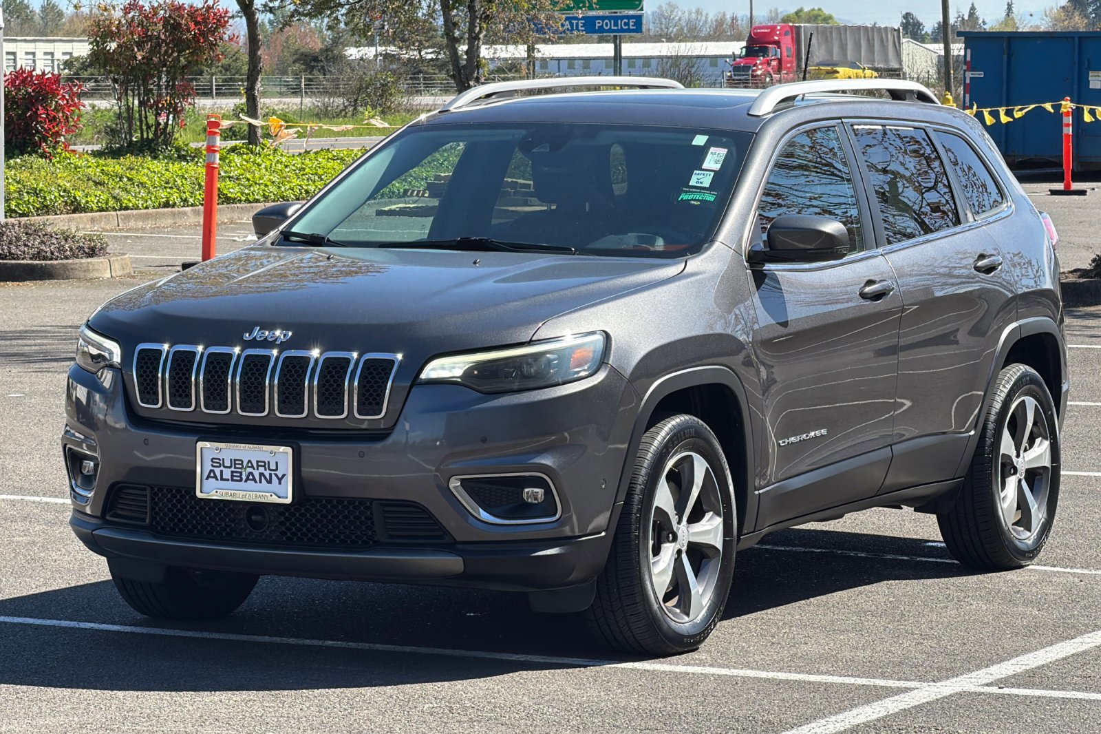 Used 2020 Jeep Cherokee Limited w/ Technology Group AWD/4WD image 8
