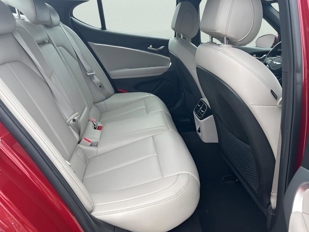 Used 2022 Genesis G70 2.0T image 21