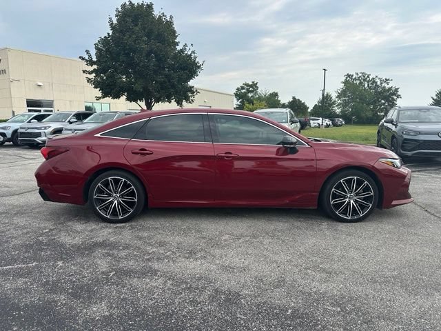 Used 2019 Toyota Avalon XSE w/ All Weather Liner Package FWD image 8