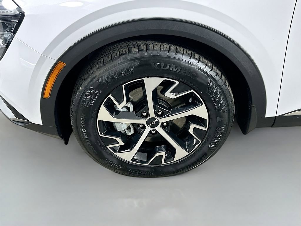 Used 2025 Kia Sportage EX image 8