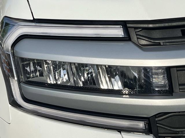 Used 2022 Ford Expedition XLT image 9