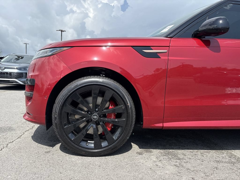 New 2025 Land Rover Range Rover Sport Dynamic SE AWD/4WD image 11