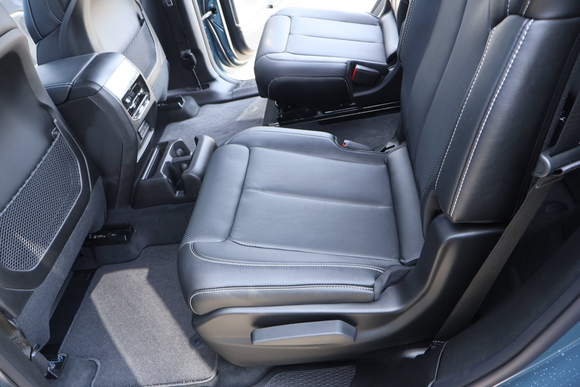 New 2026 Jeep Grand Cherokee L Limited AWD/4WD image 12