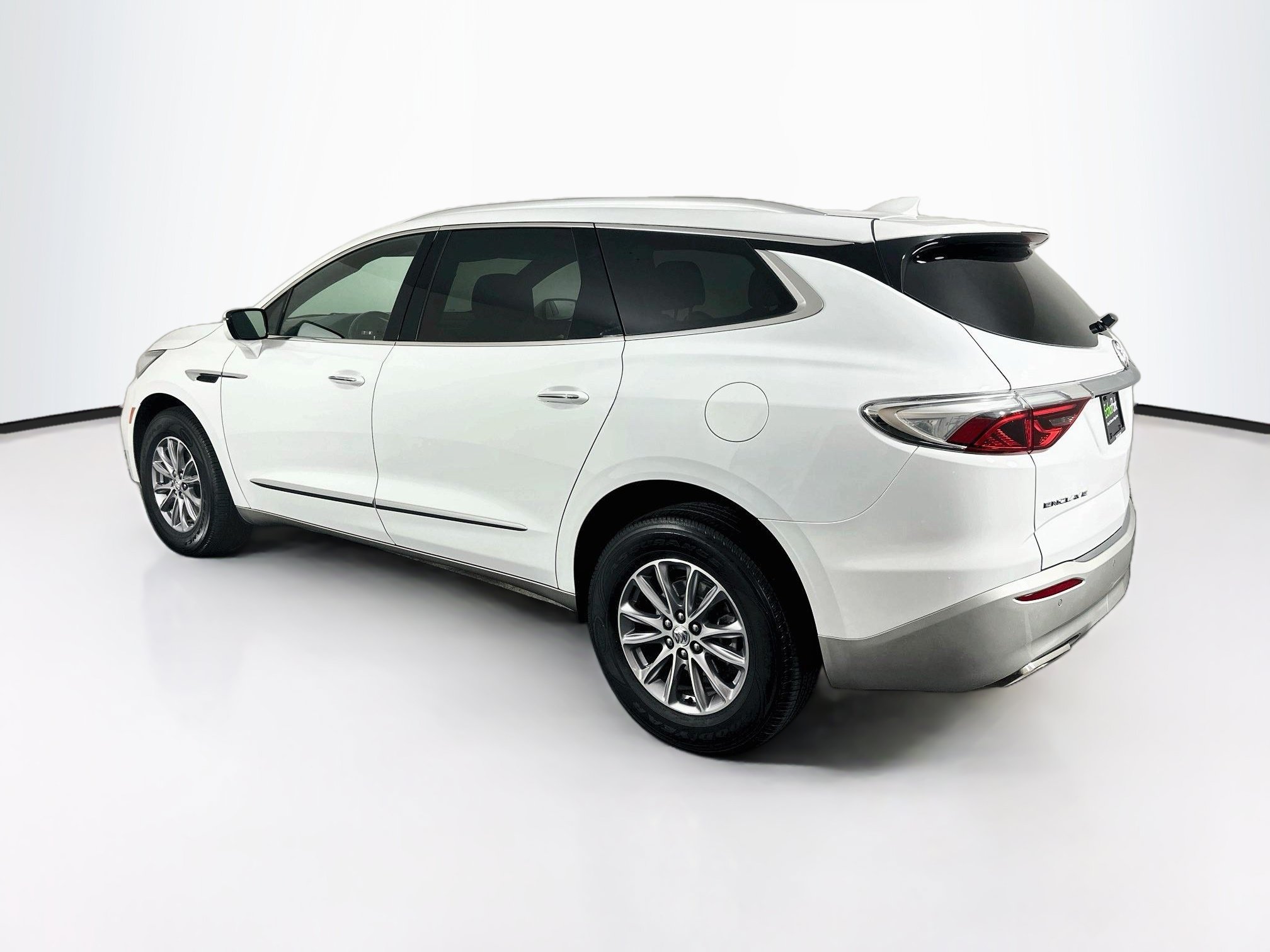 Used 2023 Buick Enclave Essence FWD image 5