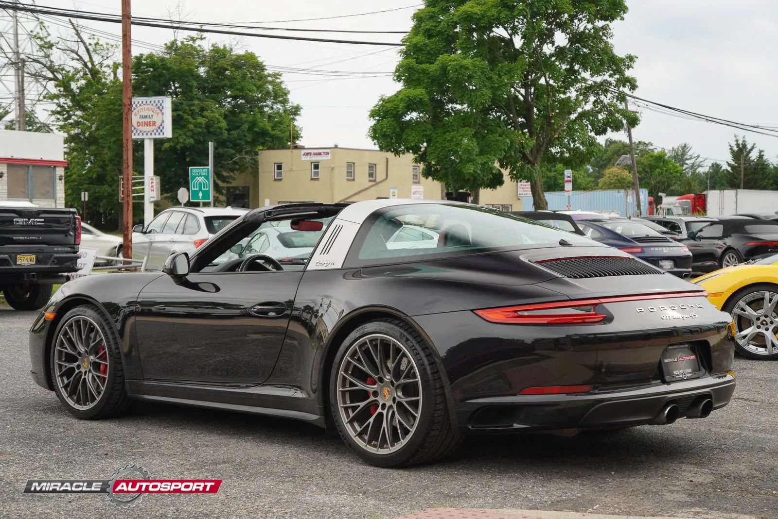 Used 2018 Porsche 911 Targa 4S AWD/4WD image 5