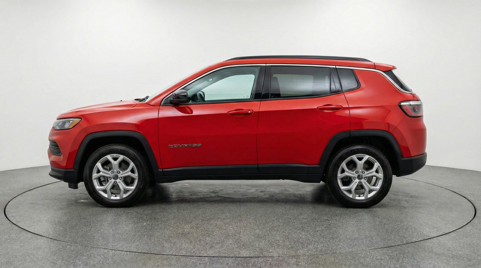 Used 2025 Jeep Compass Latitude AWD/4WD image 5
