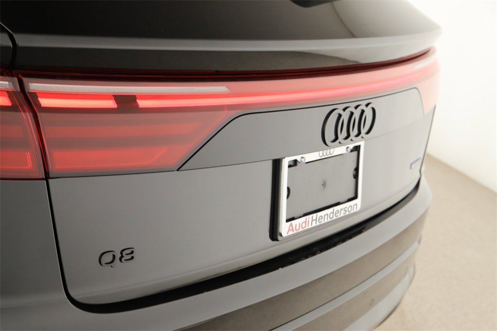 Used 2025 Audi Q8 Prestige w/ Prestige Package image 31