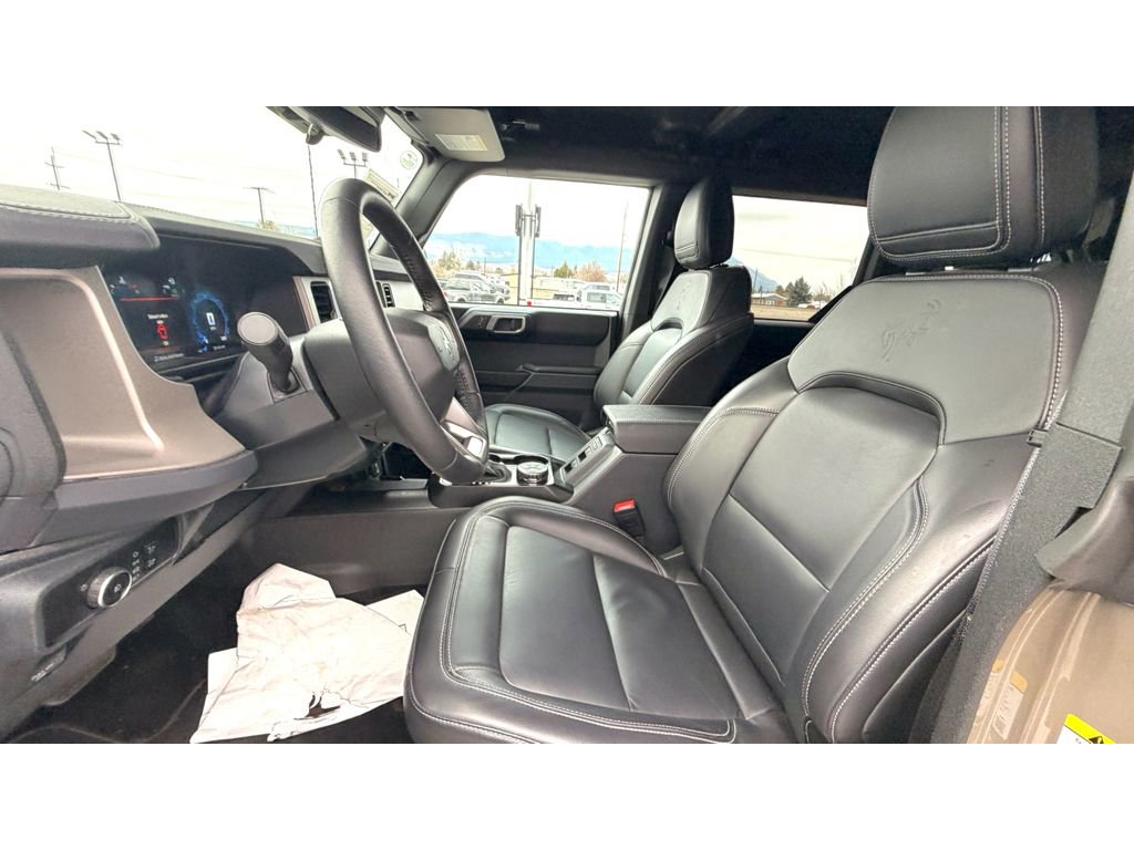 Used 2025 Ford Bronco Outer Banks image 18