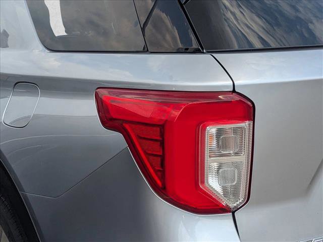Used 2022 Ford Explorer Limited w/ Equipment Group 301A image 10