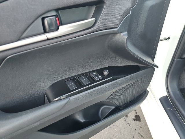 Used 2025 Toyota Camry LE image 13