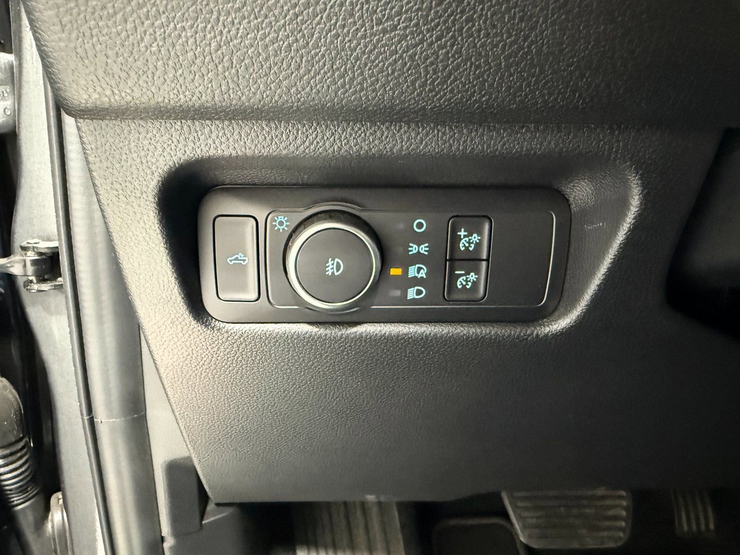 Used 2025 Ford Ranger XLT w/ Trailer Tow Package image 23