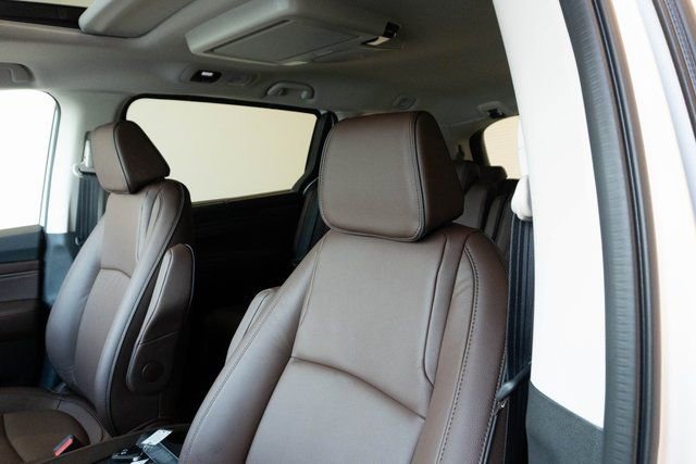 New 2026 Honda Odyssey Touring image 19