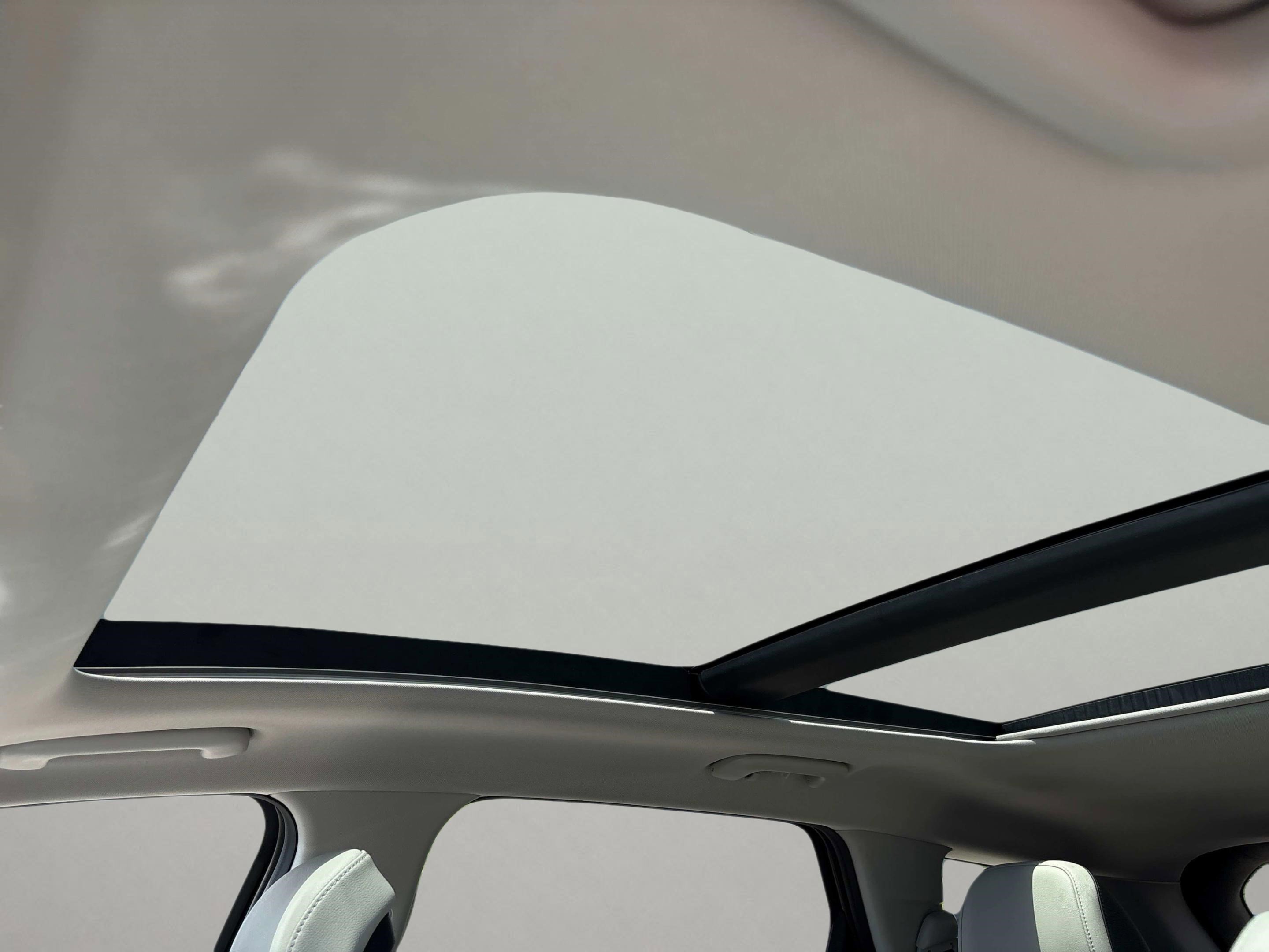 New 2025 Kia Sportage EX w/ EX Premium Package image 18