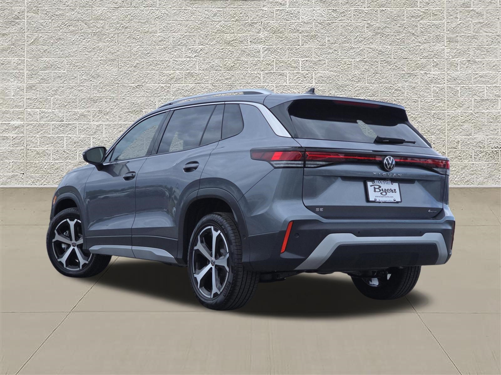 New 2026 Volkswagen Tiguan SE AWD/4WD image 5