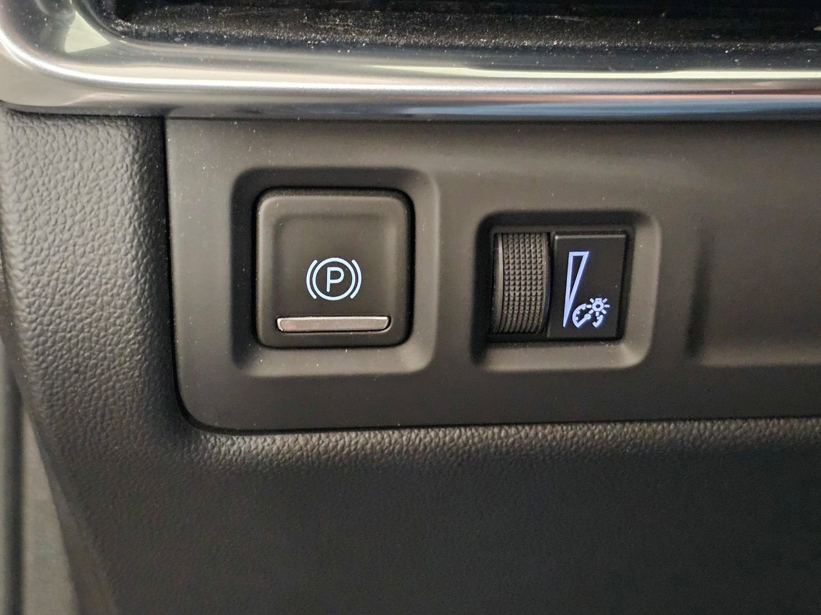 Used 2021 Cadillac XT4 Sport AWD/4WD image 19