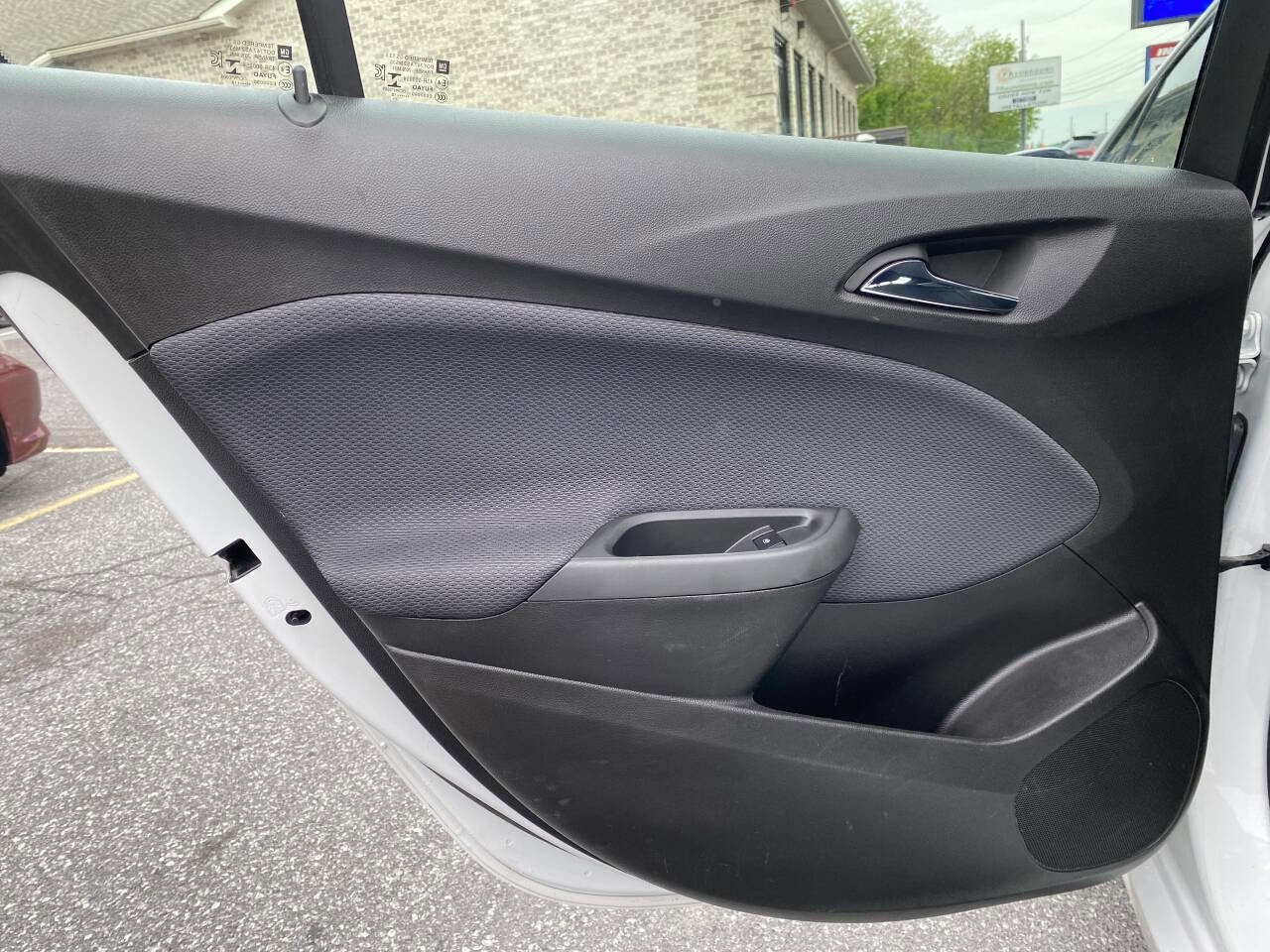 Used 2018 Chevrolet Cruze LT FWD image 13