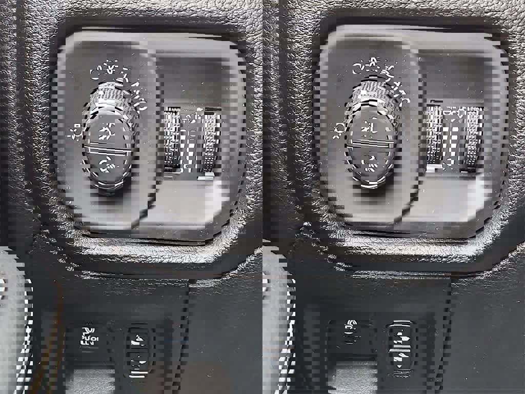 Used 2021 RAM 1500 Laramie image 21