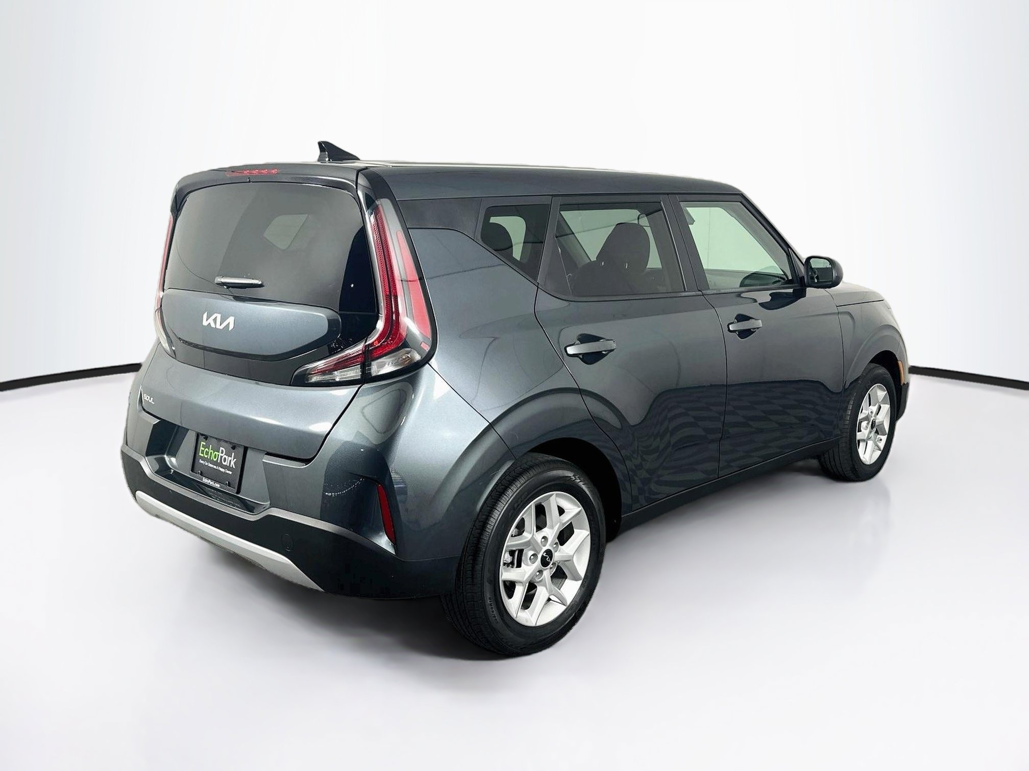 Used 2025 Kia Soul LX w/ LX Technology Package FWD image 9