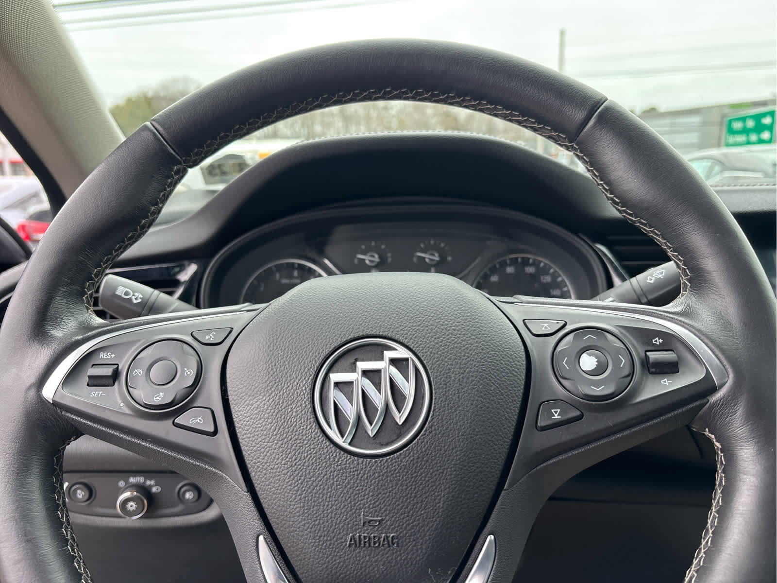 Used 2020 Buick Regal Essence image 12