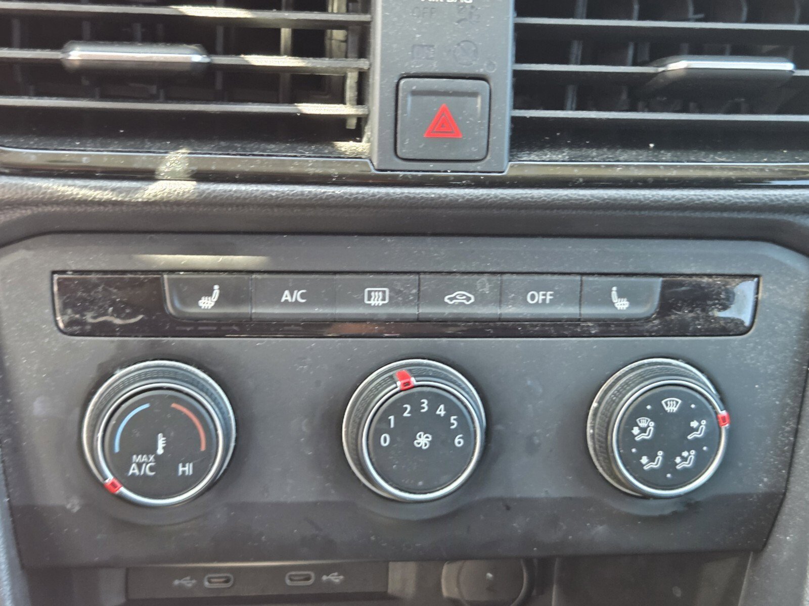 Used 2022 Volkswagen Taos SE image 7