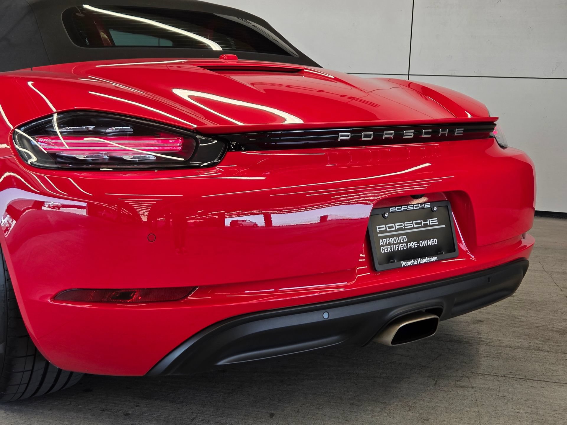 Certified 2024 Porsche 718 Boxster RWD image 8